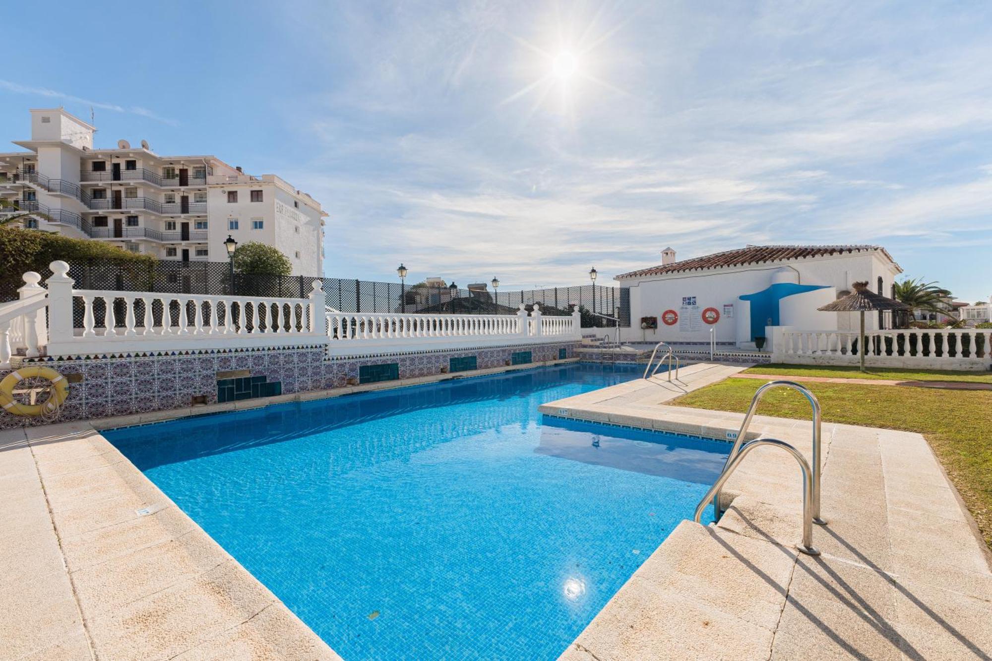 1 Bedroom In Verano Azul, Free Wi-Fi Nerja Extérieur photo