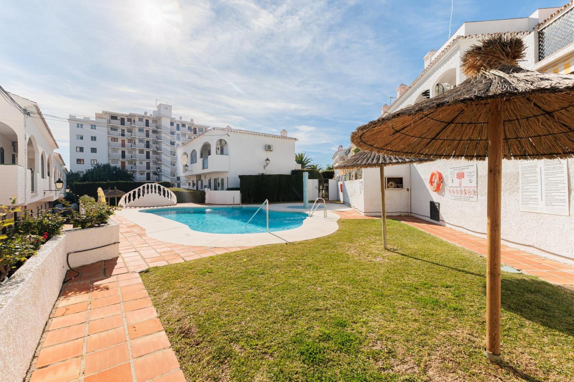 1 Bedroom In Verano Azul, Free Wi-Fi Nerja Extérieur photo
