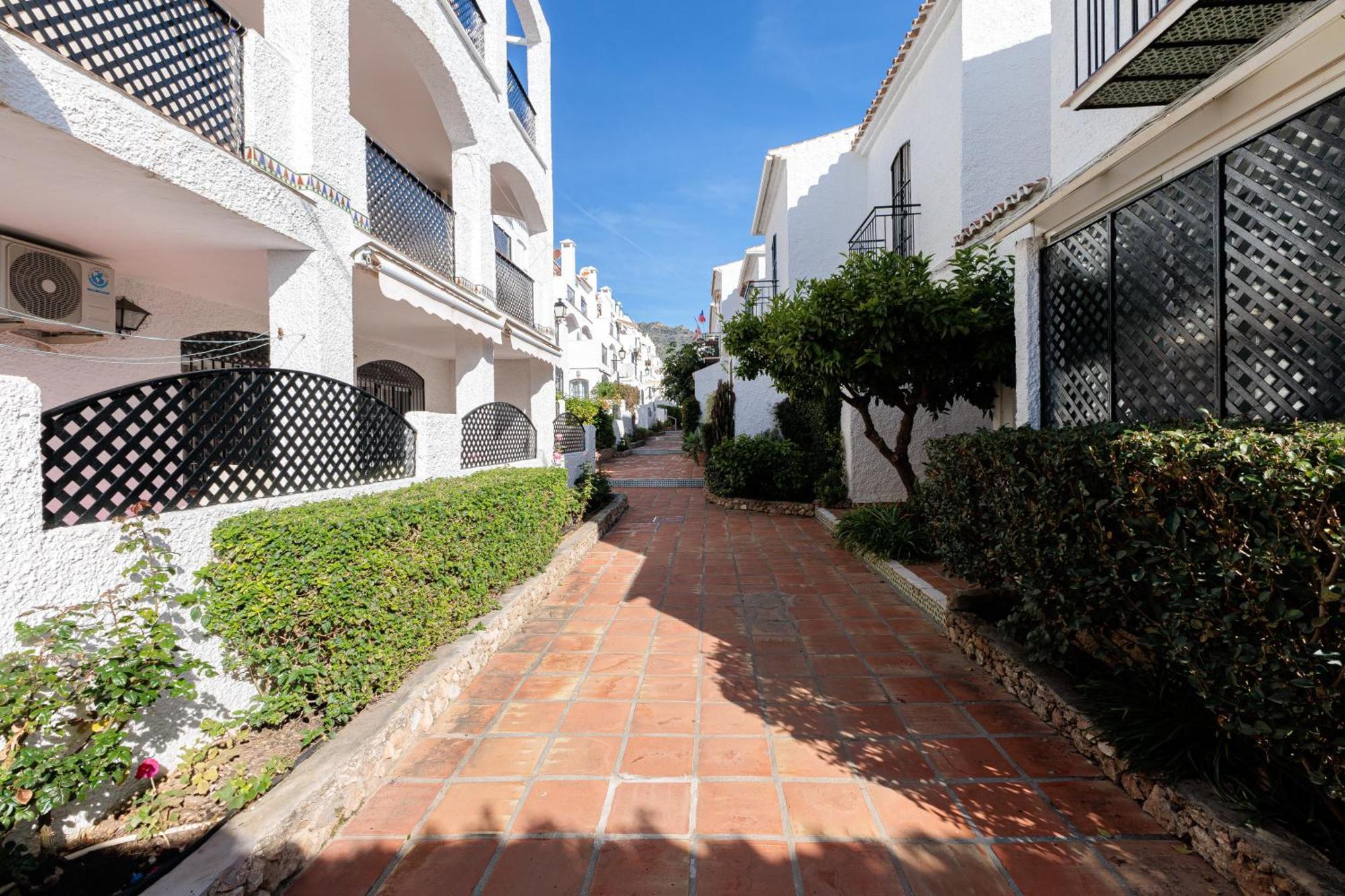 1 Bedroom In Verano Azul, Free Wi-Fi Nerja Extérieur photo